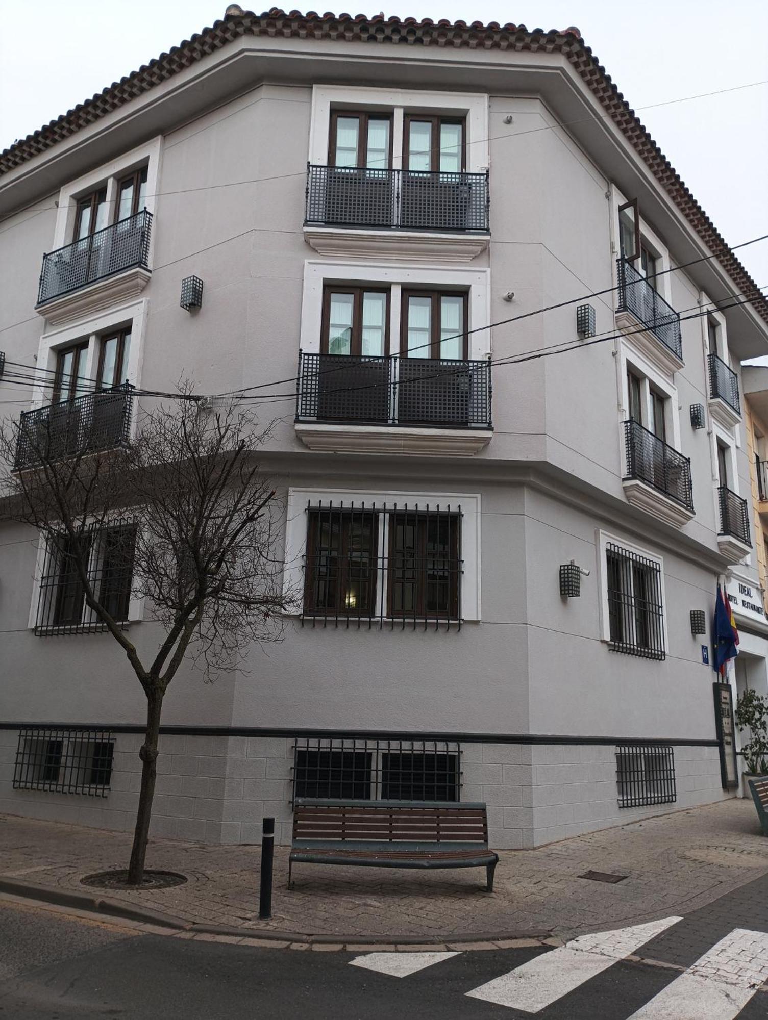 Hotel Ideal Villarrobledo Exteriör bild