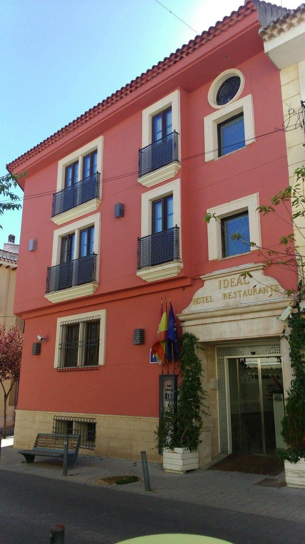 Hotel Ideal Villarrobledo Exteriör bild